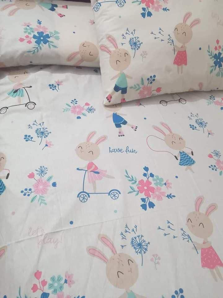 طقم ملايه سرير من 120 سم × 200 6 قطع واحدة بحواف مطاطية مسطحة   ع 2 كفر خدادية مشجرة و 2كفر مخدة سادة