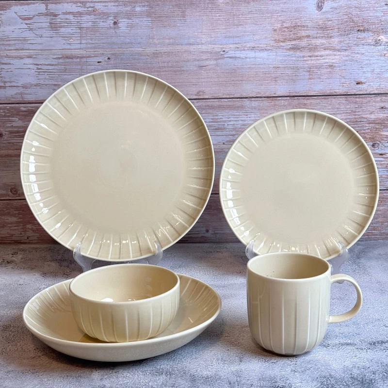 طقم عشاء تايلاندي 30 قطعه – كريمى – QUALITIER