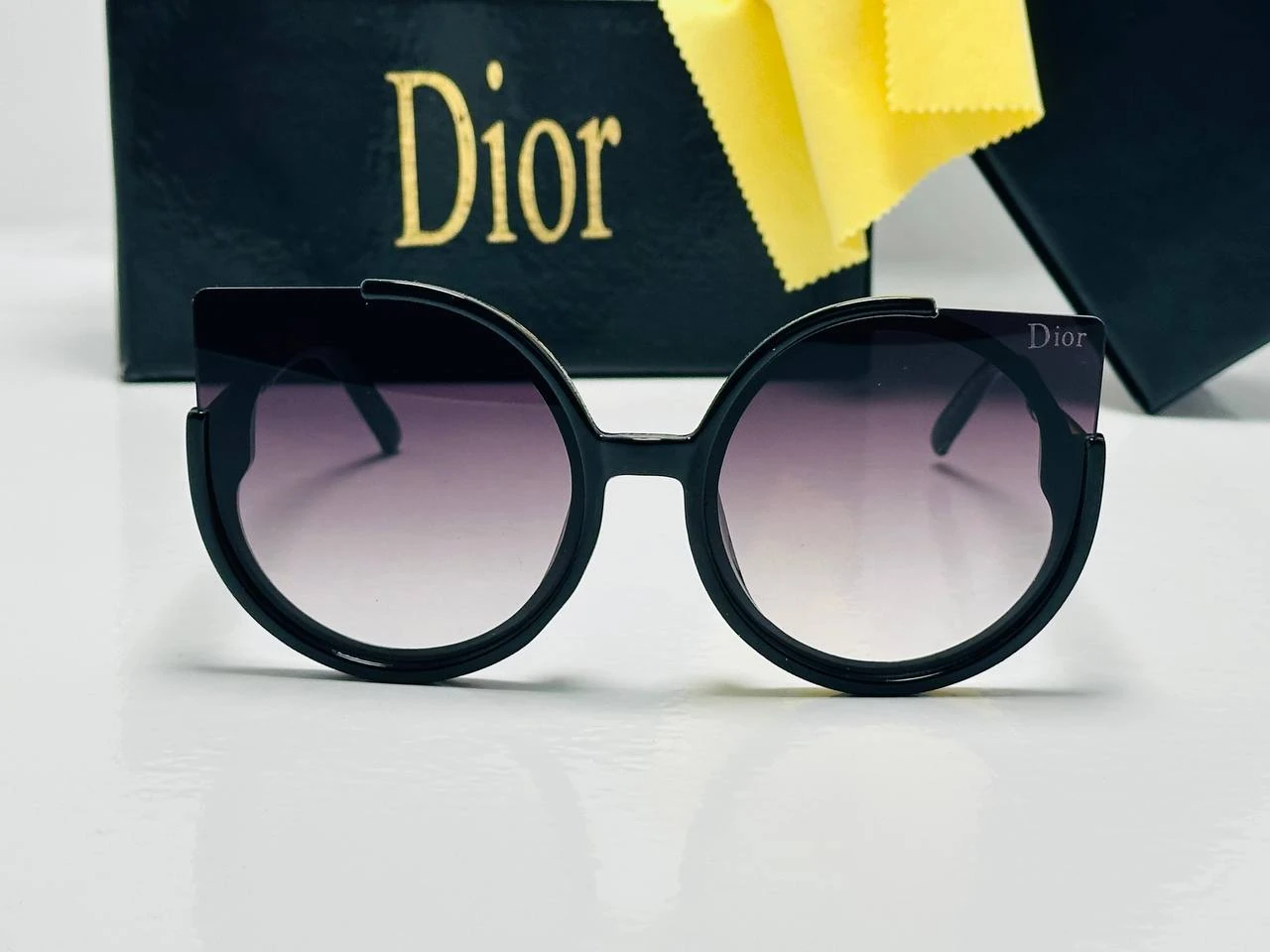 ديور فرست فاشون