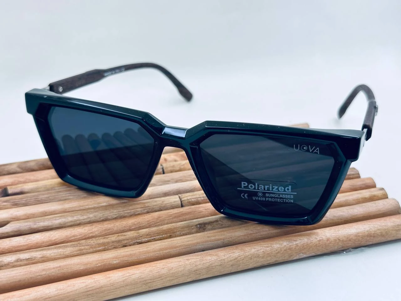 نظارتك من UOVA وتميّز بتصميم عصري وعدسات حماية عالية الجودة.