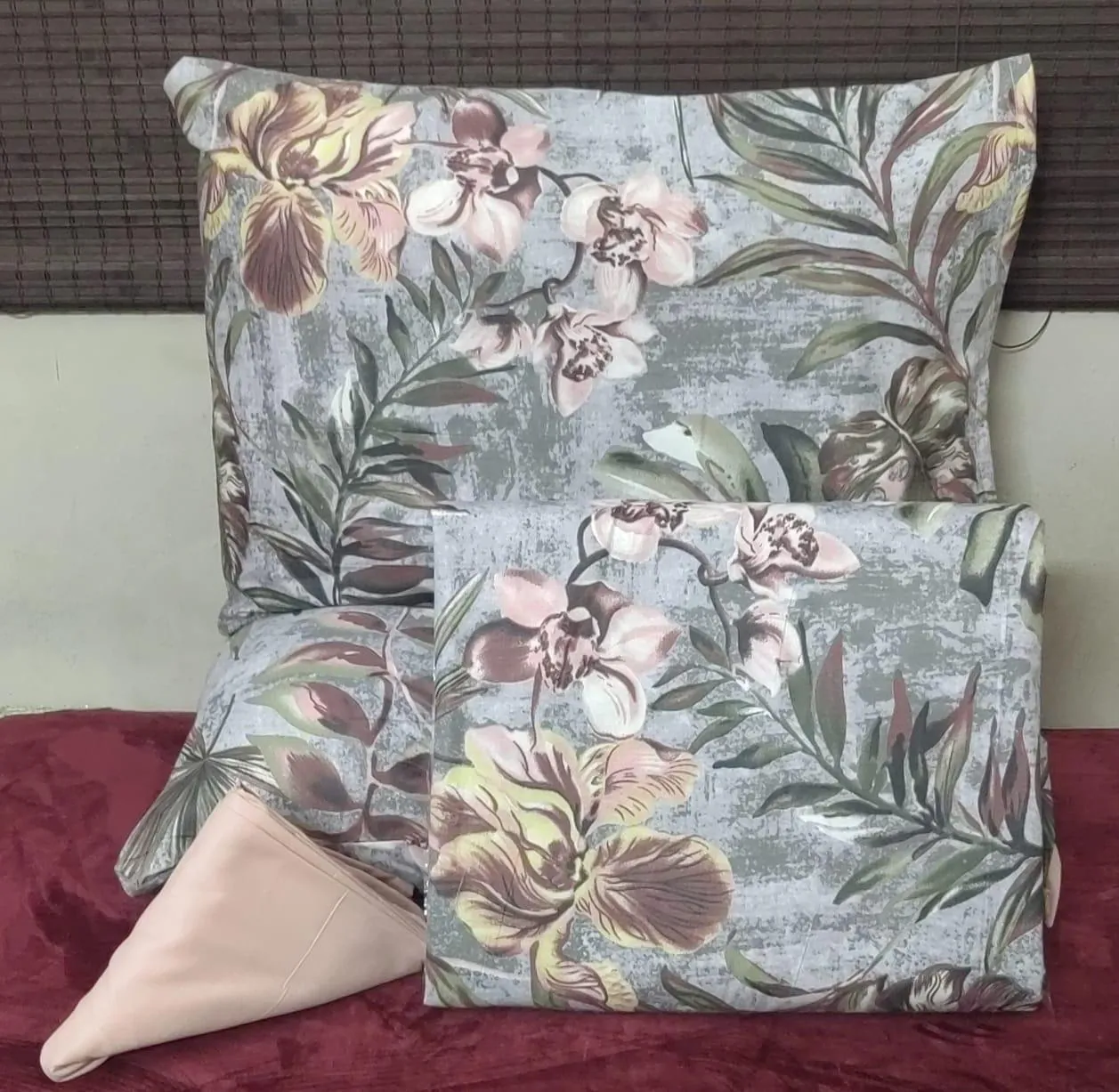 طقم ملايات سرير كبير قطن 100% 240*260 سم (متعدد الالوان )