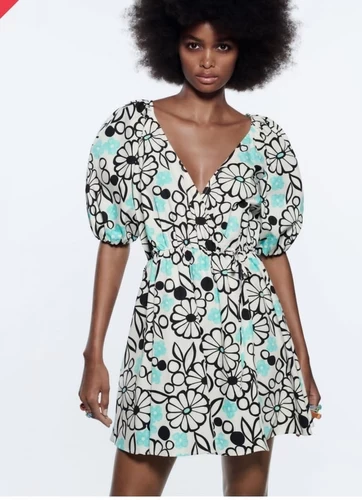 Drawstring pullover, pocket