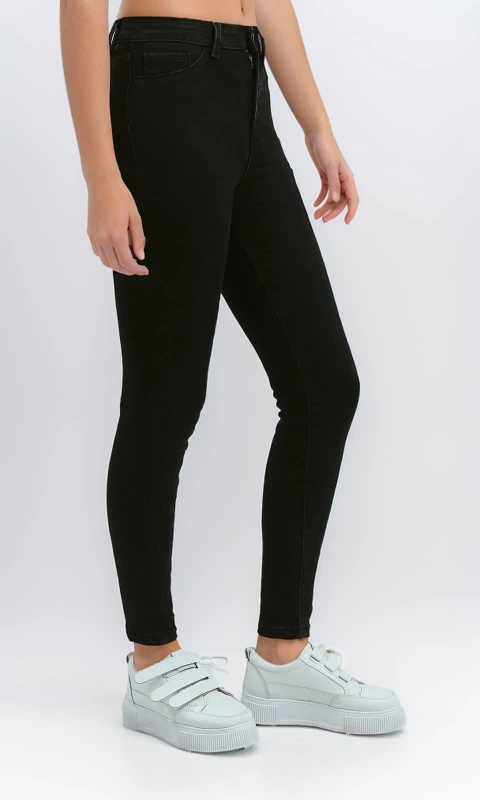 بنطلون اسكيني اسود