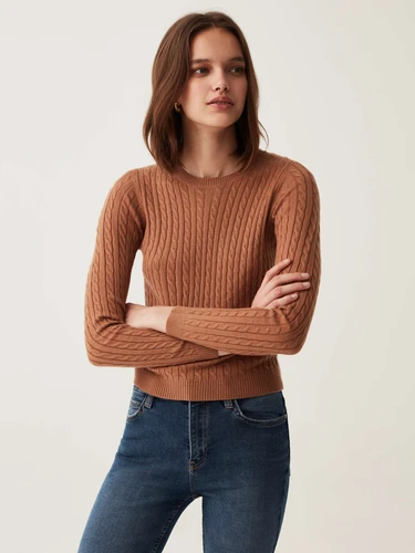 Light Tobacco Brown Pullover with round neck and ribbed design