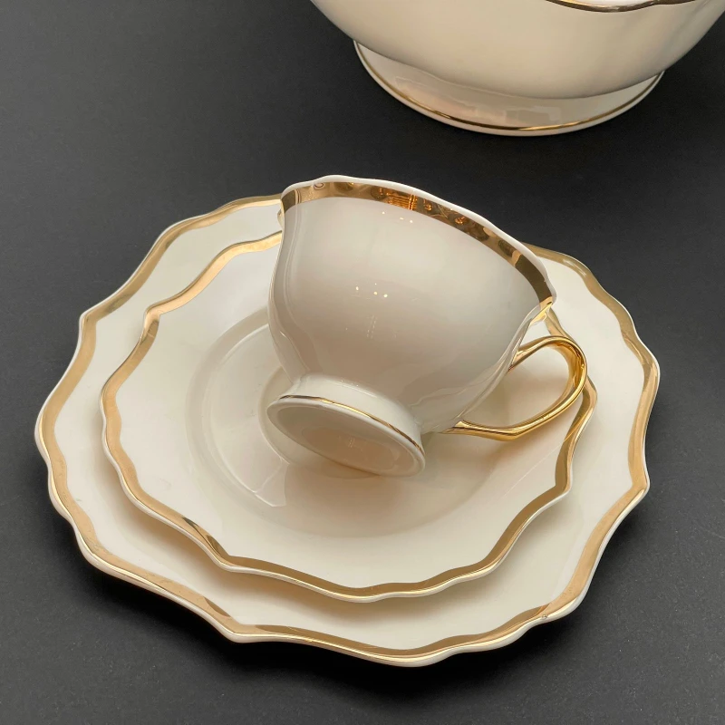 طقم سفره 66 قطعه – NA01