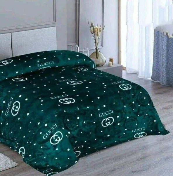 دفاية سرير كبيرة ساده قماش ناعم وكثيف