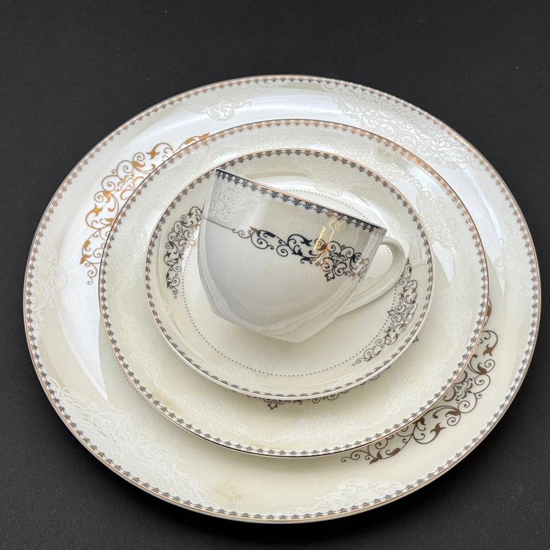 طقم سفره 62 قطعه – CT210305