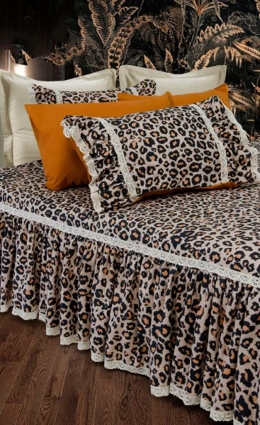 طقم ملايه سرير كبير كرانيش مكون من 4 قطعه 1 ملايه 280*240 قطن خامه عاليه