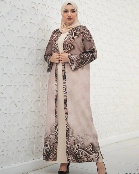 عباية جانيلا المفتوحة : أصالة وعصرية في قطعة واحدة