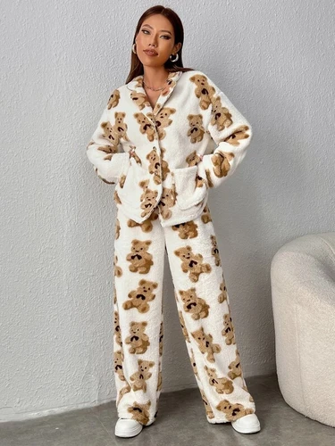 Low-shoulder teddy bear style jacket with pants